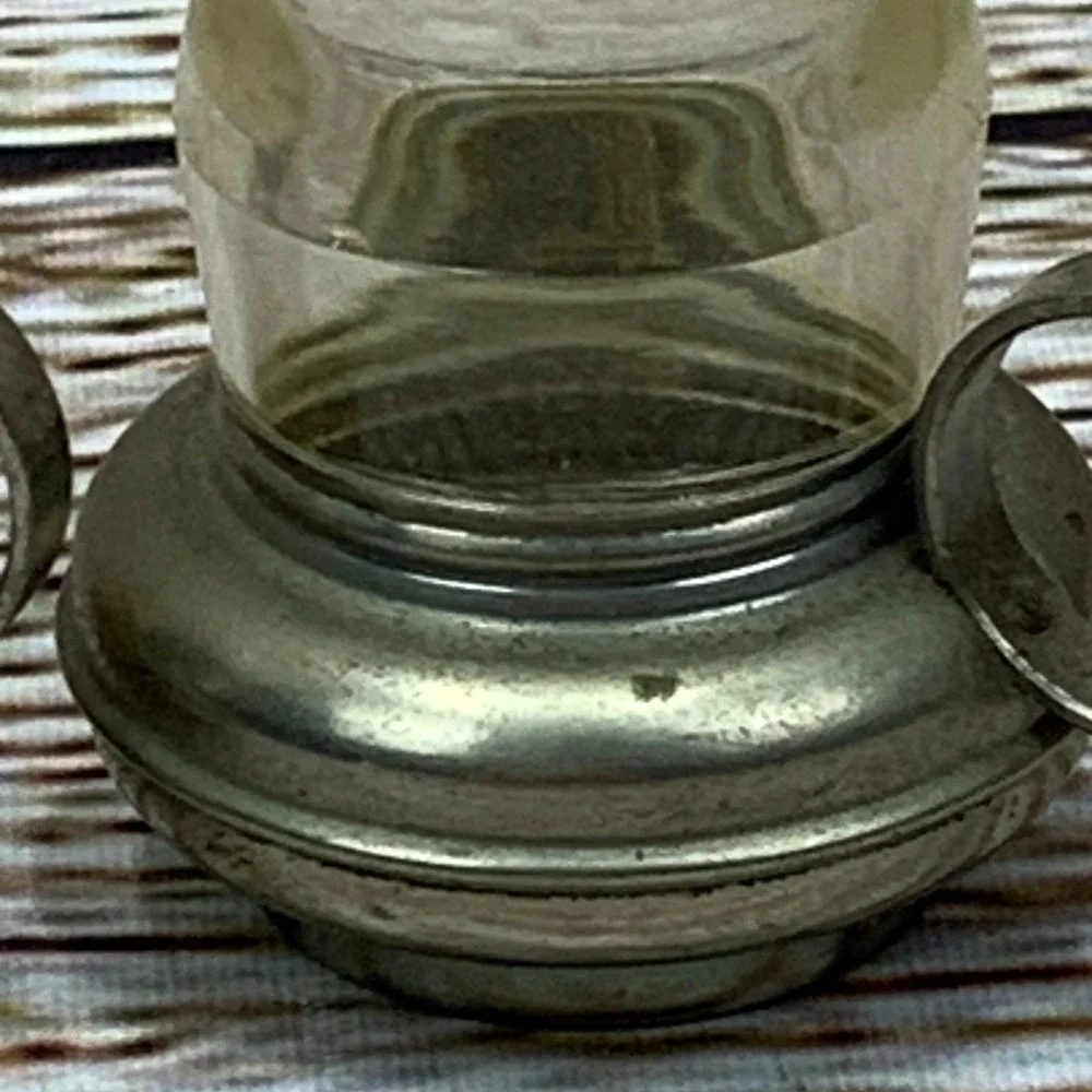 Vintage Mini Oil Lamp Salt Pepper Shakers‎ Silver Tone Plastic Cruet Set